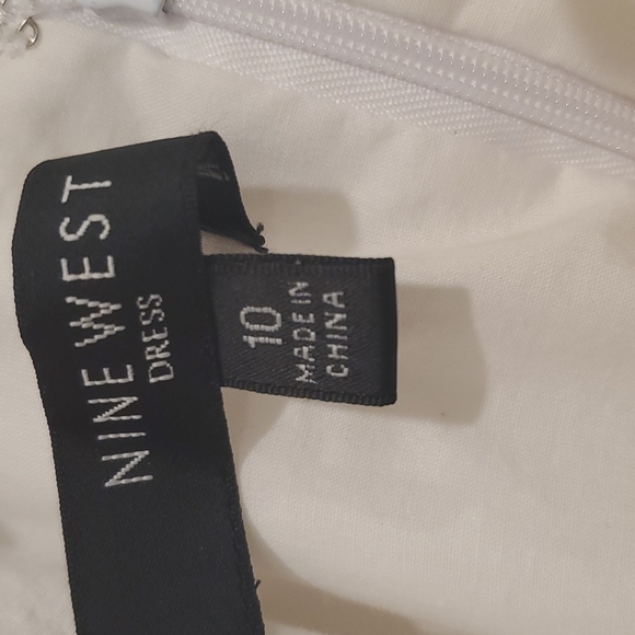 Nine West Woman's mini white dress. Size 10 - Picture 6 of 6